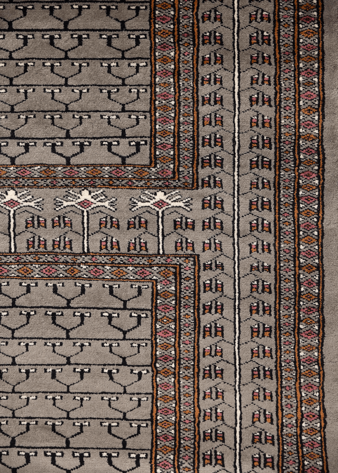 Parda Grey — Venjara Carpets