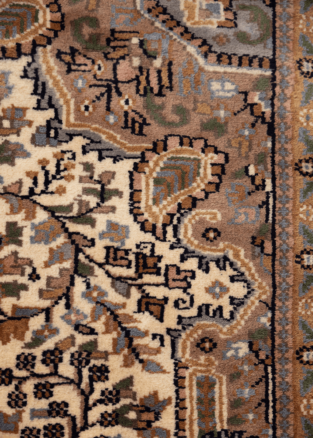 Persian Chestnut — Venjara Carpets