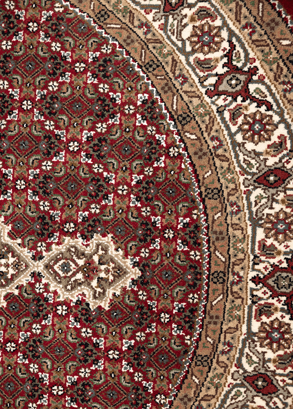 Round Kashan — Venjara Carpets