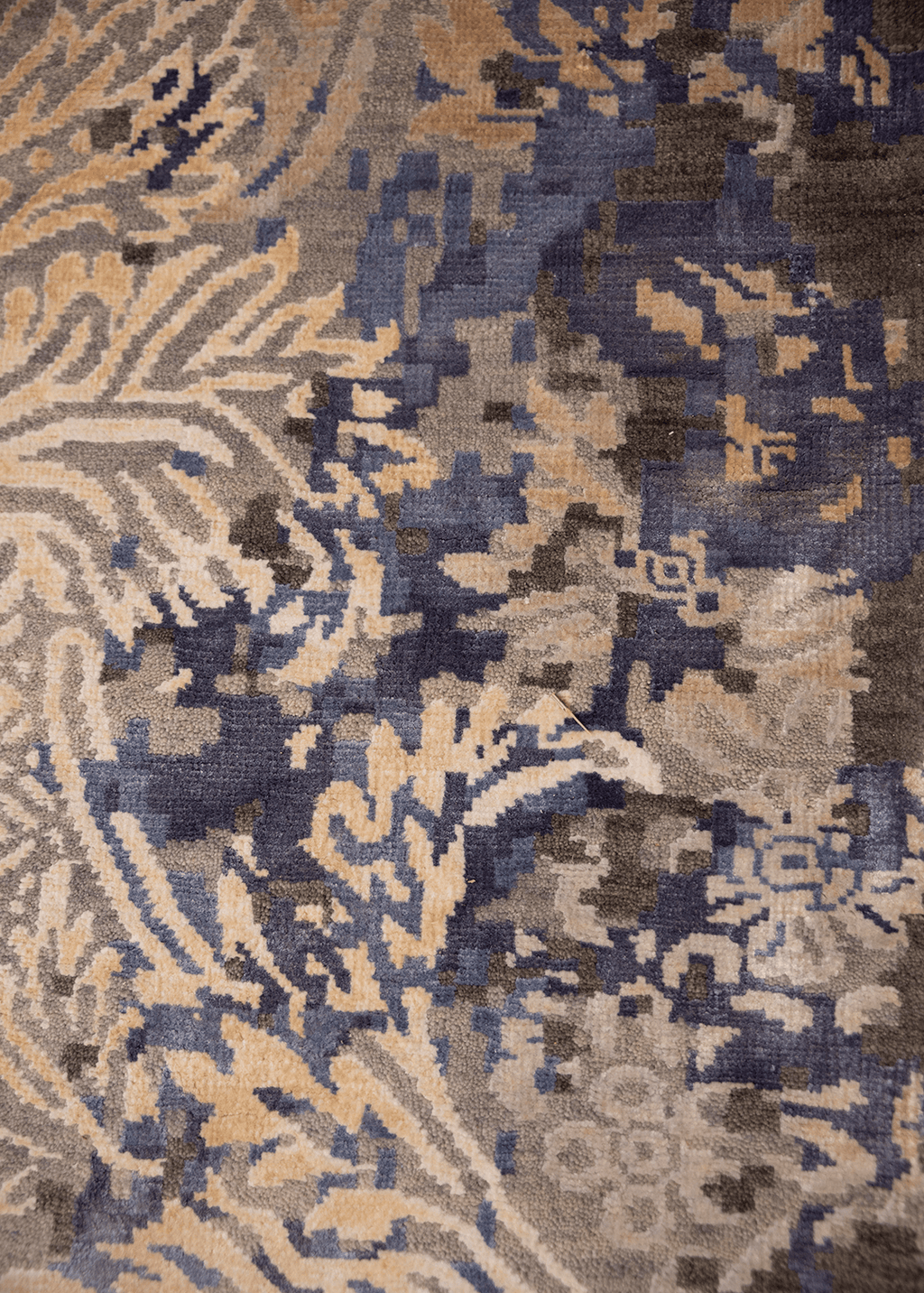 Grey Smoke — Venjara Carpets