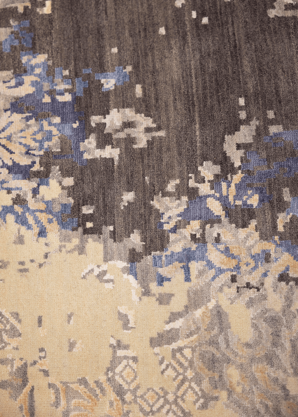 Grey Smoke — Venjara Carpets