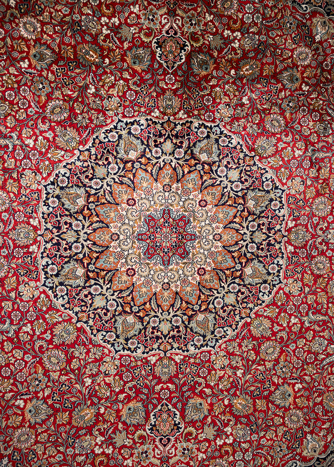 Center Kashan Red — Venjara Carpets
