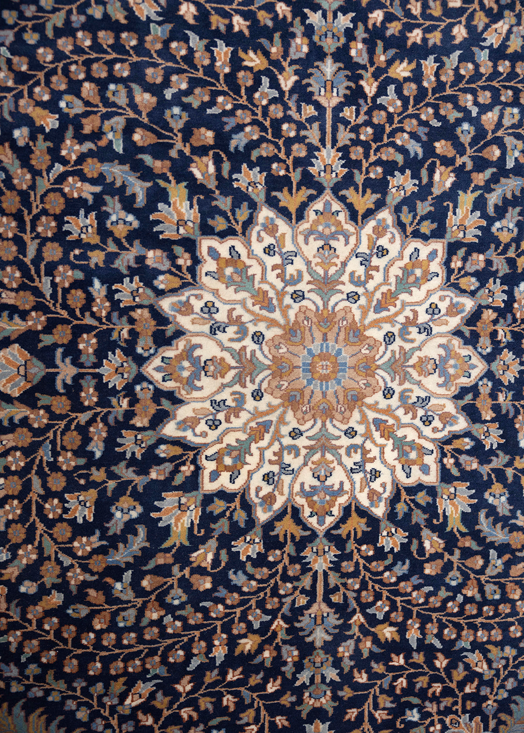 1000 Petals — Venjara Carpets
