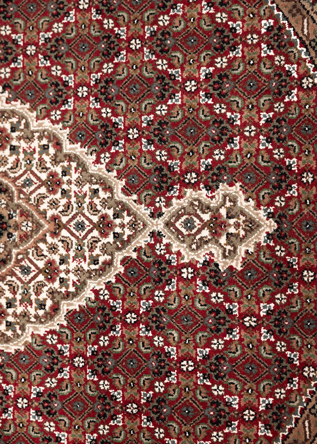 Round Kashan — Venjara Carpets
