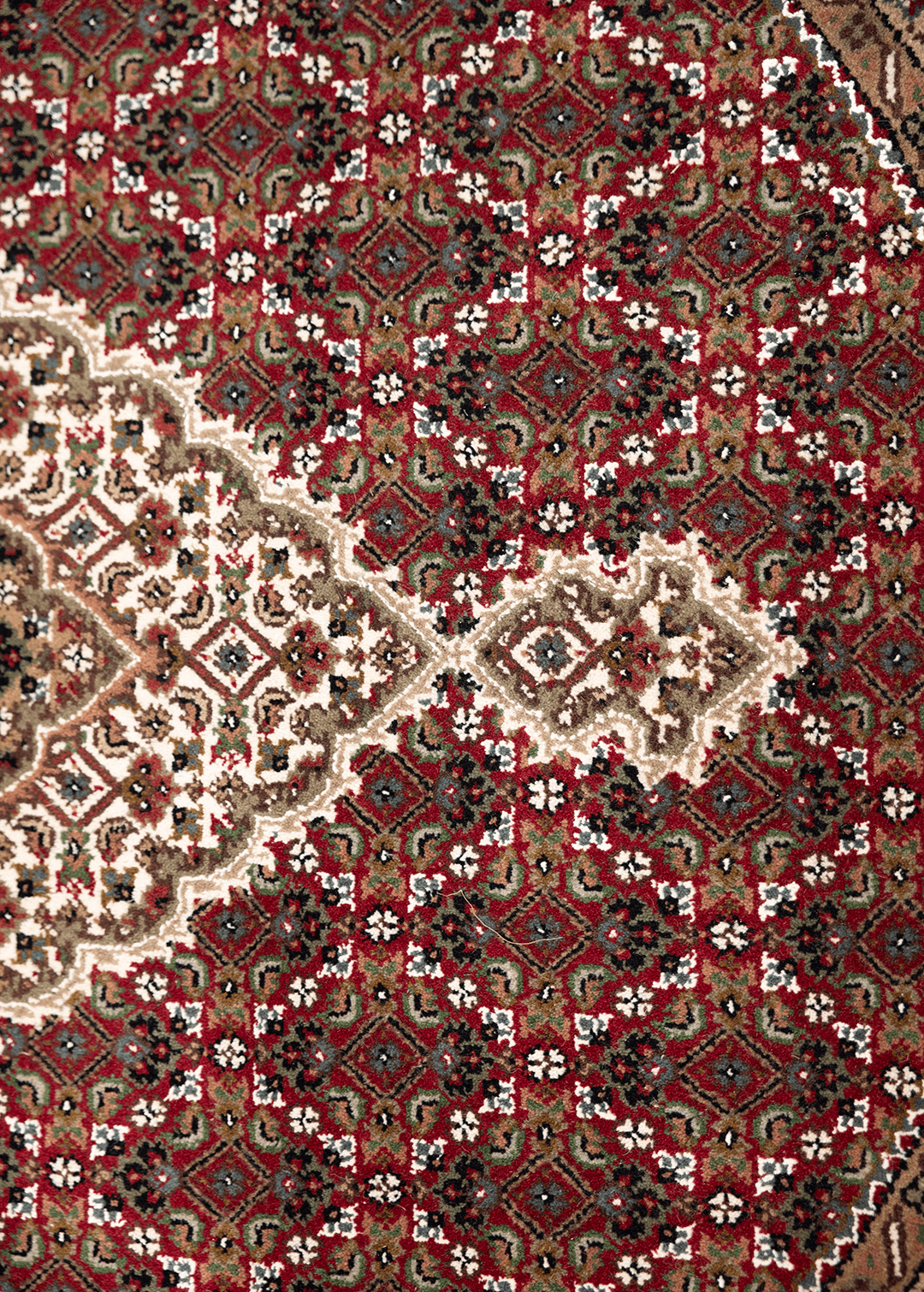 Round Kashan — Venjara Carpets