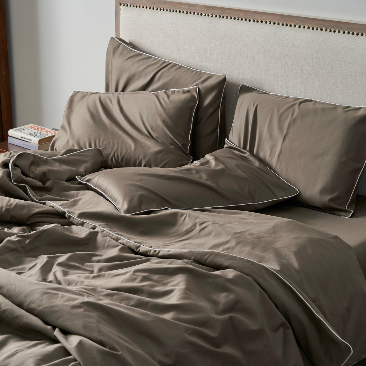 Piping Luxe Pillowcase Pair | 600 Thread Count | Extra Large | Mocha
