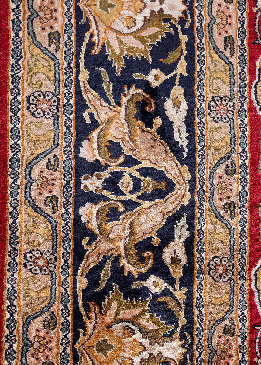 Maroon Palace — Venjara Carpets