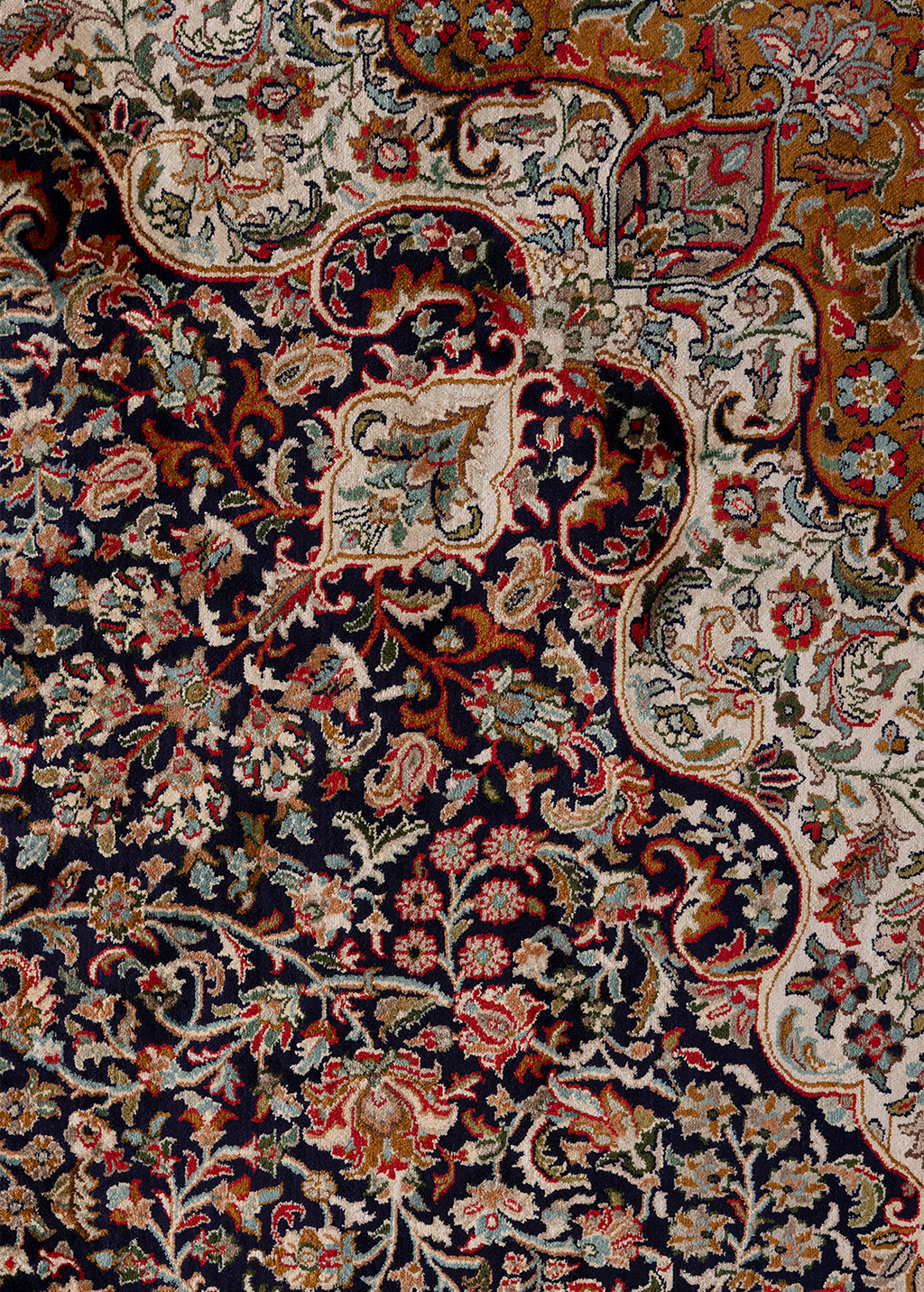 Deep Rust — Venjara Carpets